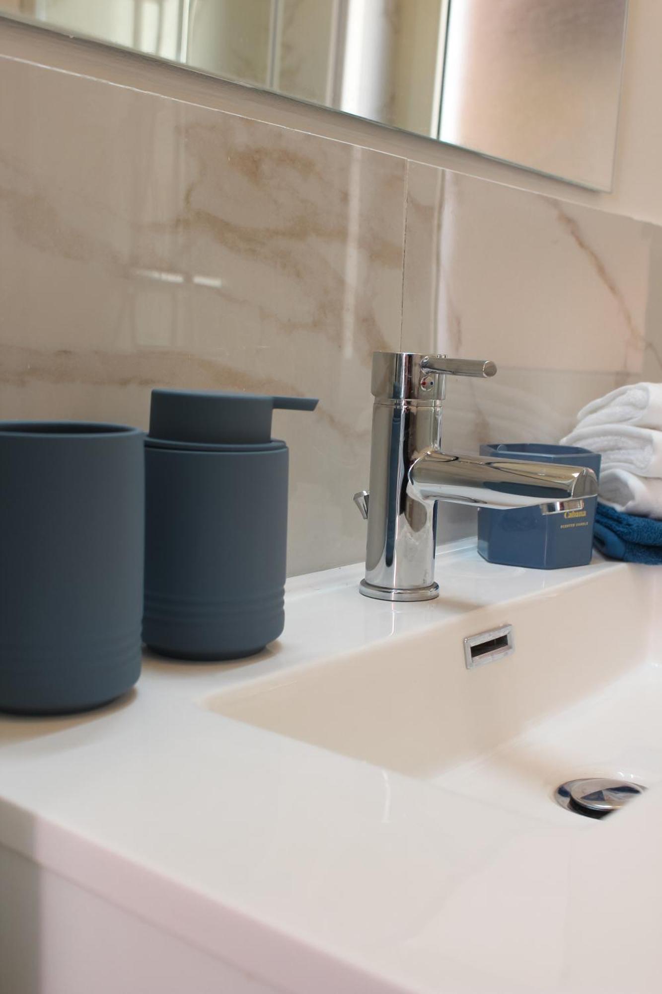 אבלינו B&B Blue Luxury Suite מראה חיצוני תמונה
